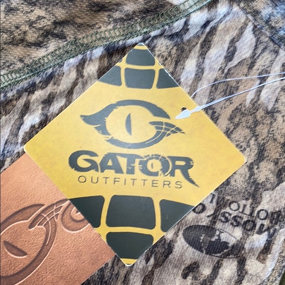 NWT Gator Outfitters 1/4 Zip Mens Camo Shirt - Picture 2 of 8